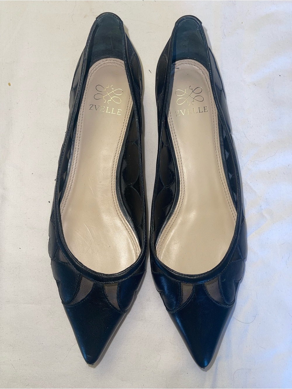 Zvelle Black Pointed-Toe Flats